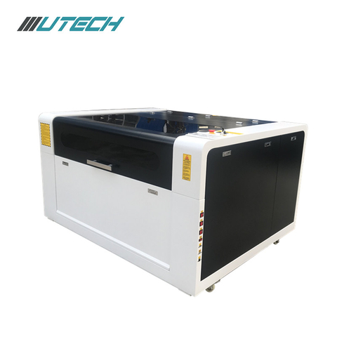 Macchina per incisione laser a 3 assi per PET / PVC / PC / ABS